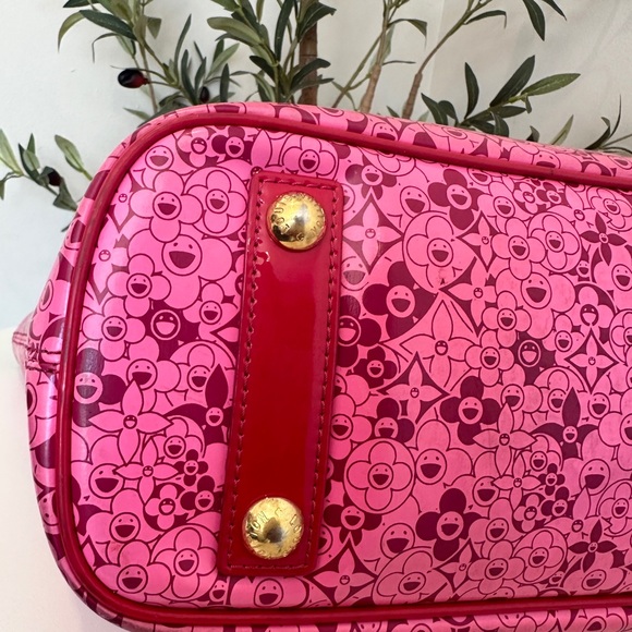 Cosmic Blossom - Picture 10 of 16